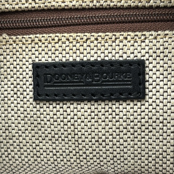 Vintage Dooney & Bourke 1975 Black Leather Purse Shoulder Handbag. Pre-Owned - Picture 5 of 13